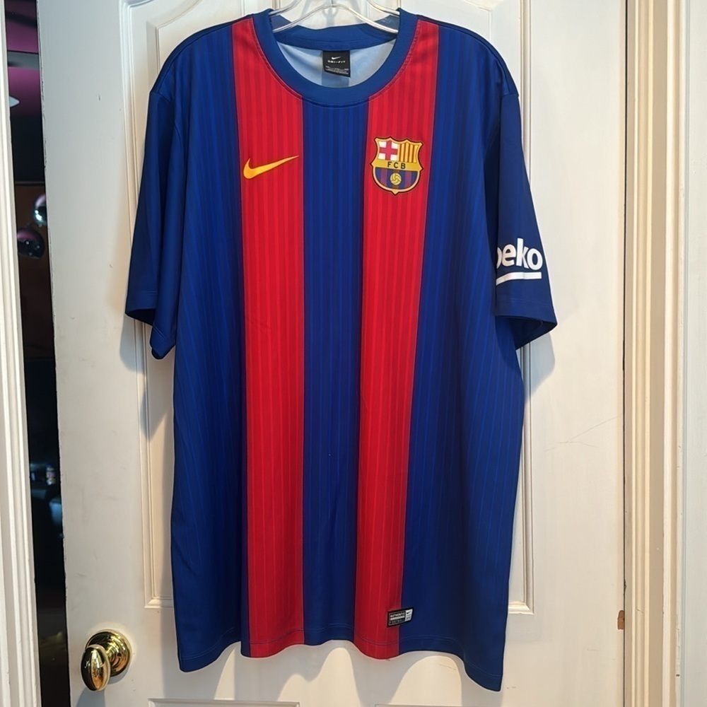 Nike Authentic Barcelona 2016 Messi Nr 10 Soccer Shirt